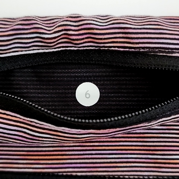 Lululemon Run Shorty Short Deep Coal Wee Are From Space April Multi Size 6 - Picture 9 of 16